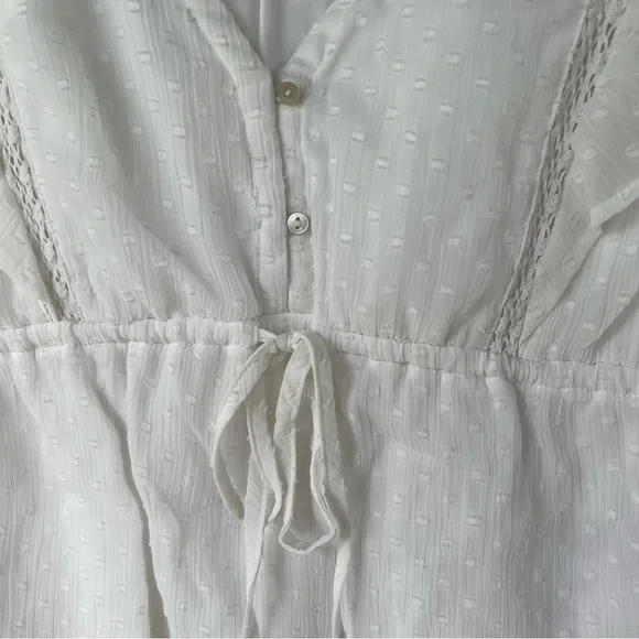 Abercrombie & Fitch Ruffle Sleeve Top with Button and Tie Detail Size Medium - Picture 7 of 9